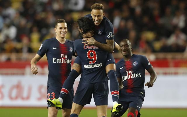 西甲第17轮红黑榜：贝林、圆神红榜争雄，尼科连周领衔群黑（西甲第17轮红黑榜：贝林与圆神争锋红榜，尼科连庄领跑黑榜）