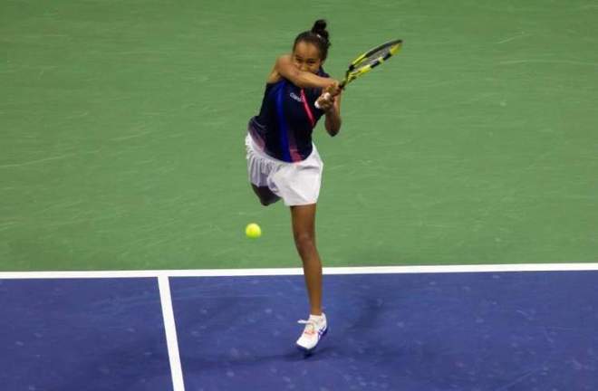 莱沃库森必 莱沃库森必